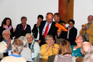 Der Kandidat dankt seiner Mutter... die sich nicht nur über das Sträußchen freut