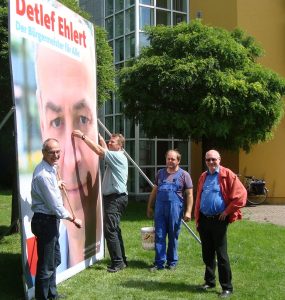 Der Kandidat legt auch selbst mit Hand an...