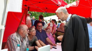 Manfred Krick am SPD-Stand
